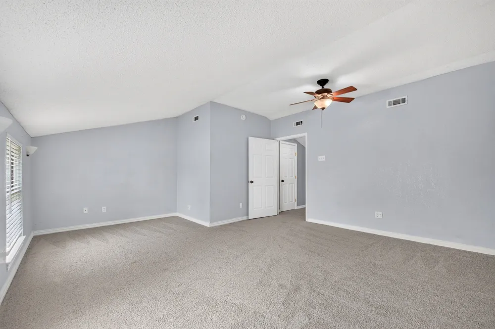 6401 Greenfield Court Watauga, TX 76148