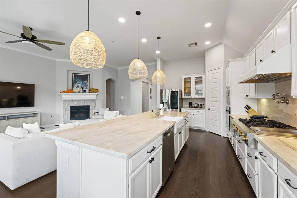 4519 Sterling Heights Lane Sugar Land, TX 77479