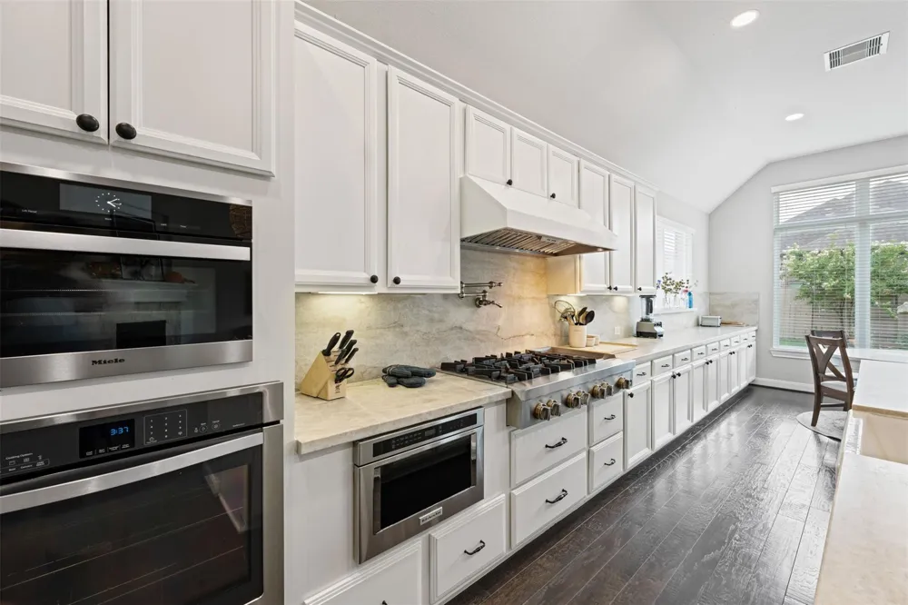 4519 Sterling Heights Lane Sugar Land, TX 77479