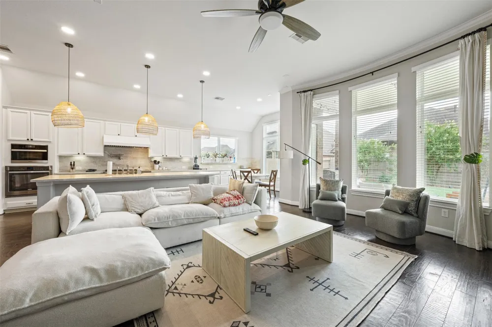 4519 Sterling Heights Lane Sugar Land, TX 77479