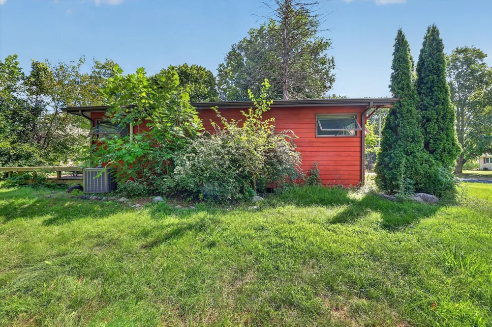 3024 Haskell Street Kalamazoo, MI 49006