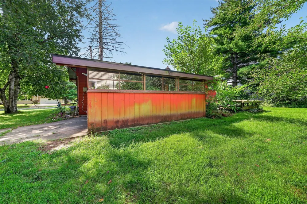 3024 Haskell Street Kalamazoo, MI 49006