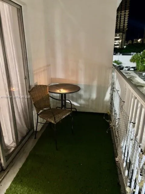 16465 SE 22nd Ave #406 North Miami Beach, FL 33160