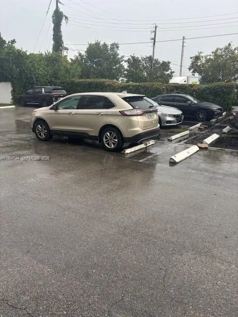 16465 SE 22nd Ave #406 North Miami Beach, FL 33160