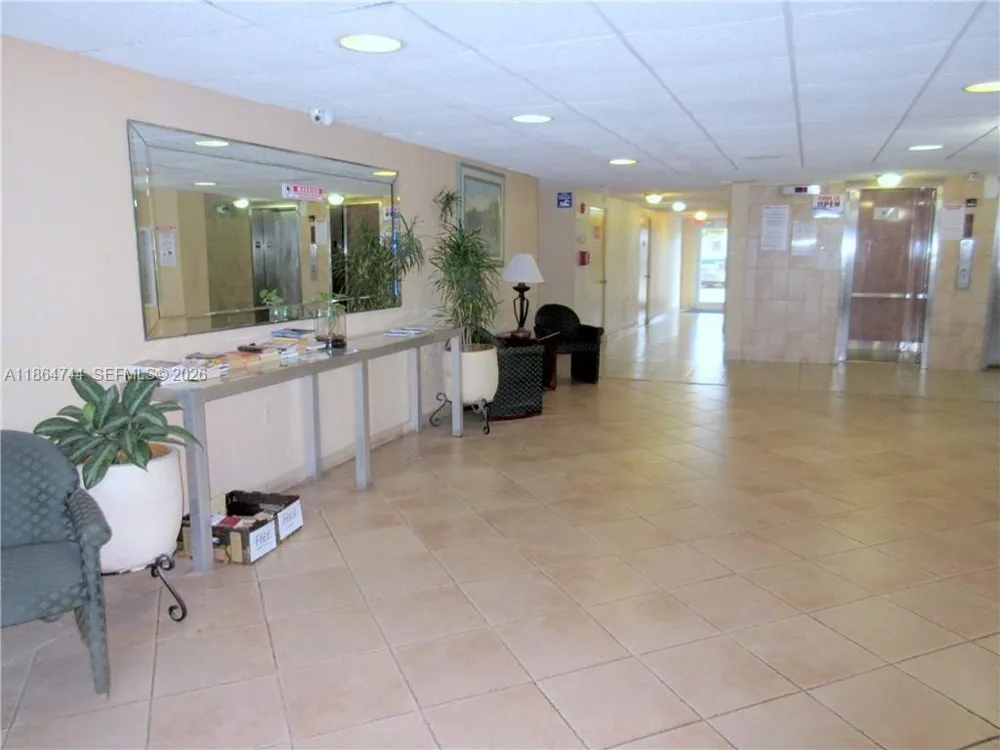 16465 SE 22nd Ave #406 North Miami Beach, FL 33160