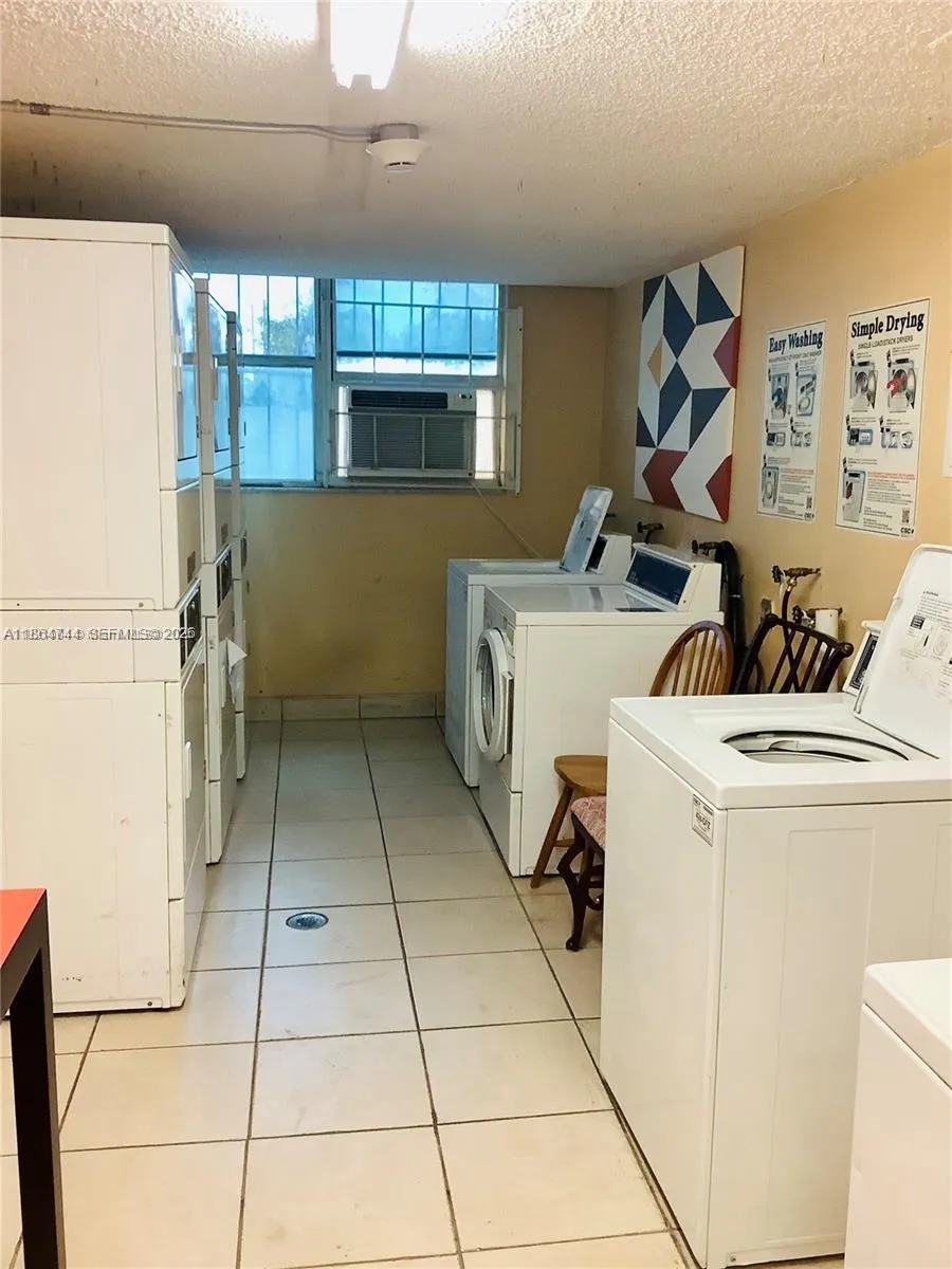 16465 SE 22nd Ave #406 North Miami Beach, FL 33160