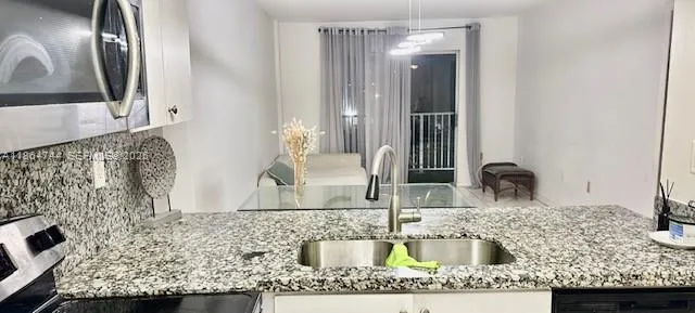 16465 SE 22nd Ave #406 North Miami Beach, FL 33160