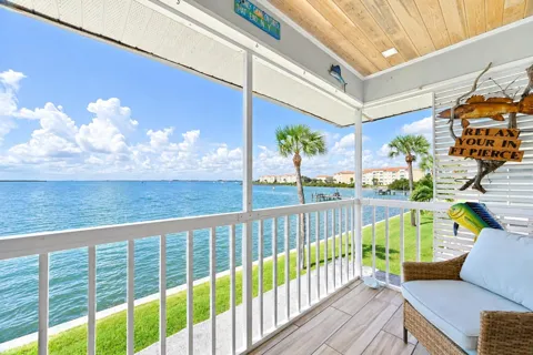 1177 Bayshore Drive #207