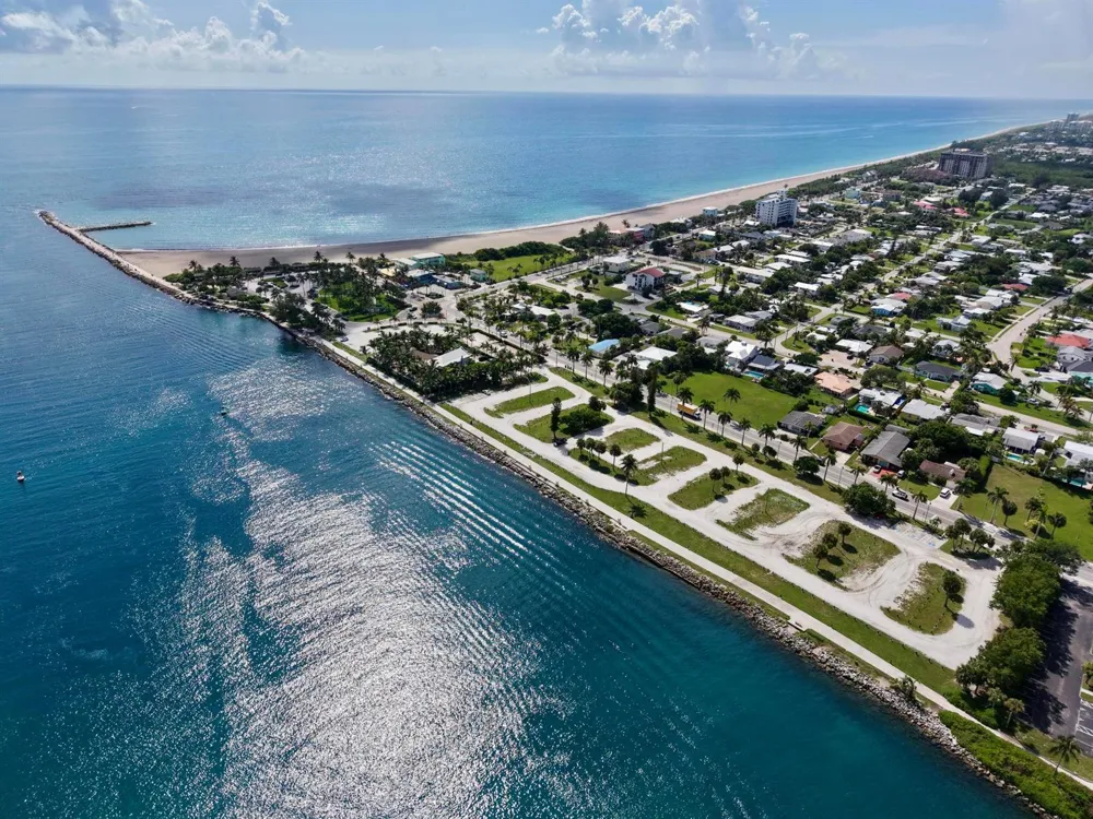 1177 Bayshore Drive #207 Fort Pierce, FL 34949