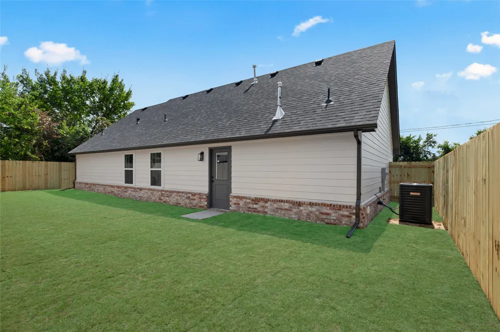 1047 E Young Street Tulsa, OK 74106