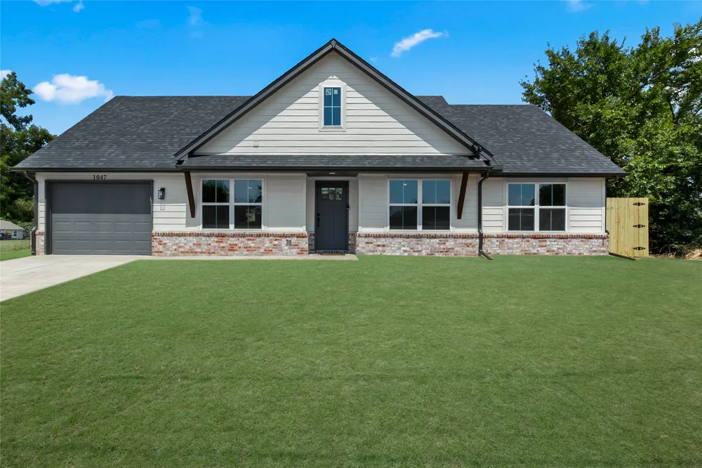 1047 E Young Street Tulsa, OK 74106