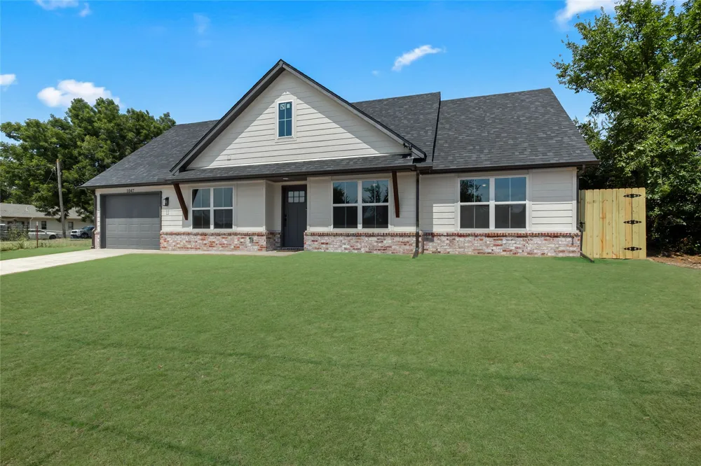 1047 E Young Street Tulsa, OK 74106