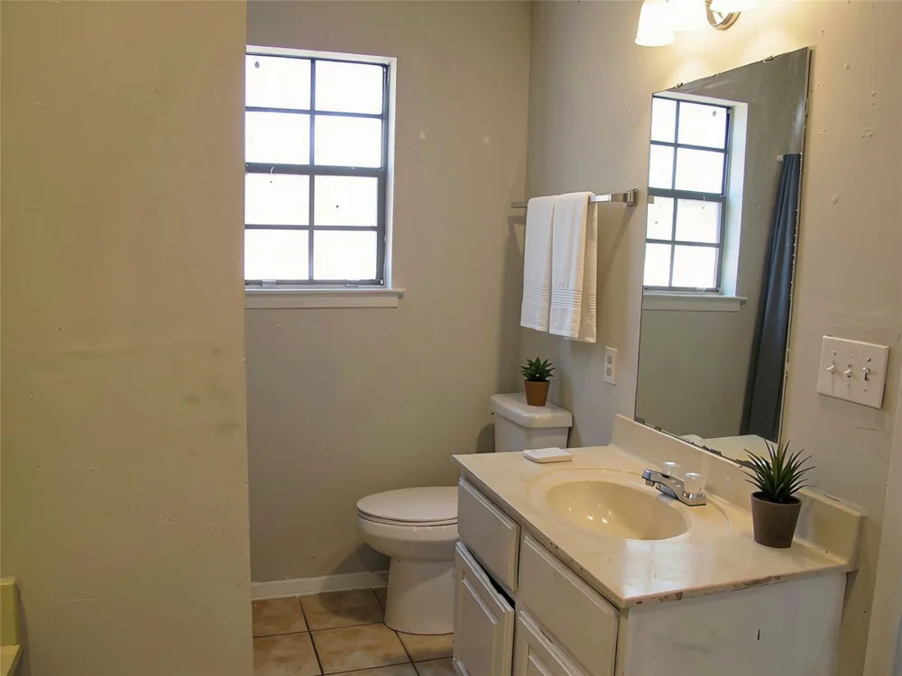 509 Algerita Drive #B Georgetown, TX 78628