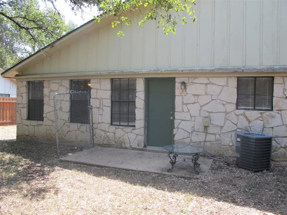 509 Algerita Drive #B Georgetown, TX 78628