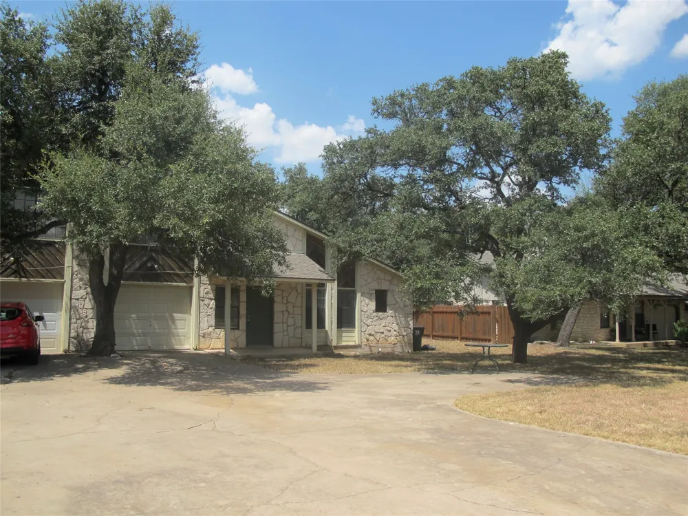 509 Algerita Drive #B Georgetown, TX 78628