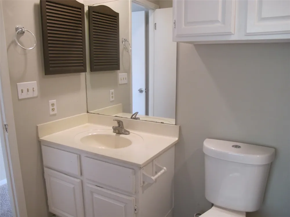 509 Algerita Drive #B Georgetown, TX 78628