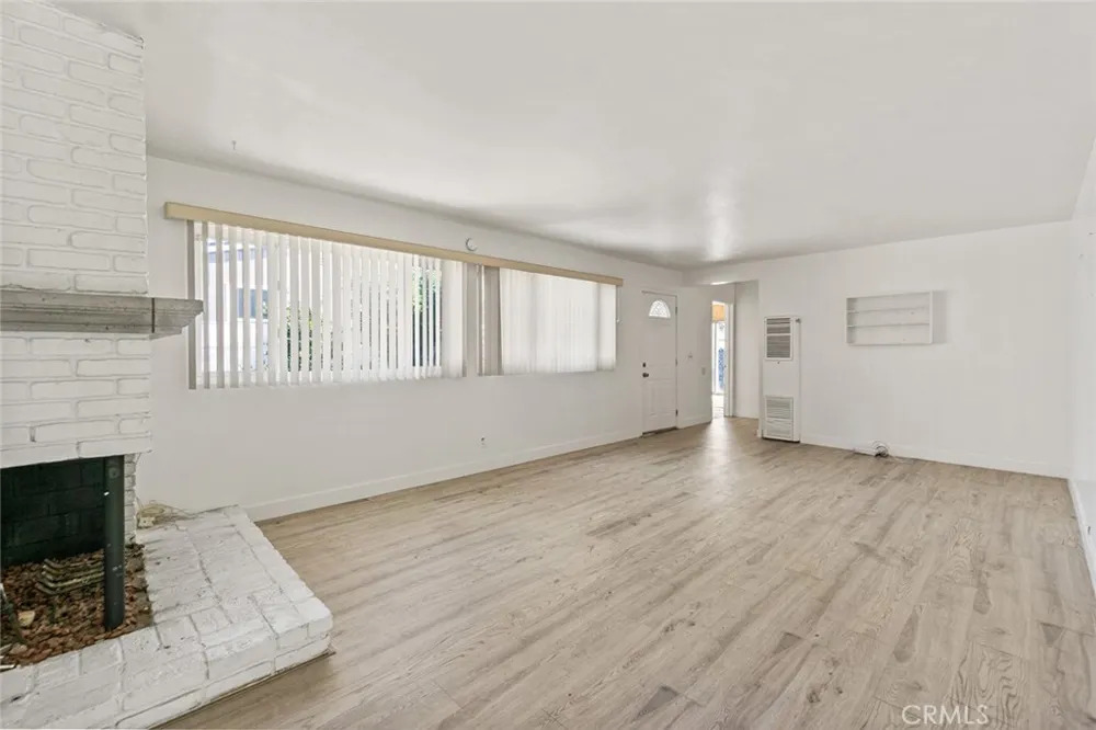 1950 Anaheim Costa Mesa, CA 92627
