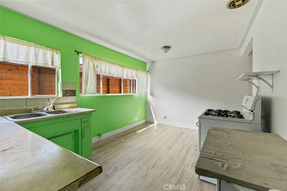 1950 Anaheim Costa Mesa, CA 92627