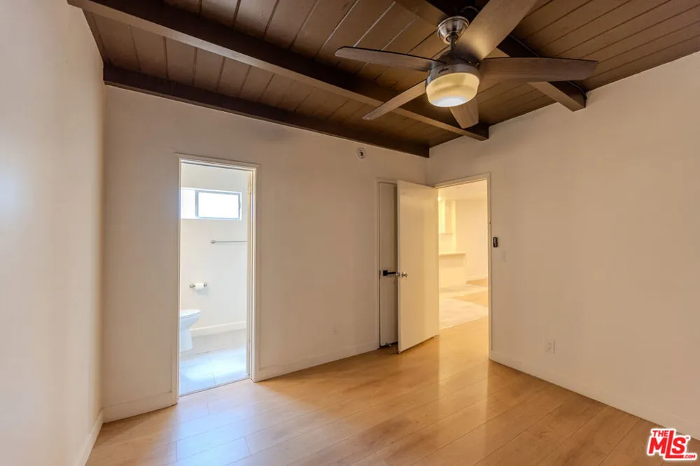 837 Sunset Avenue Venice, CA 90291
