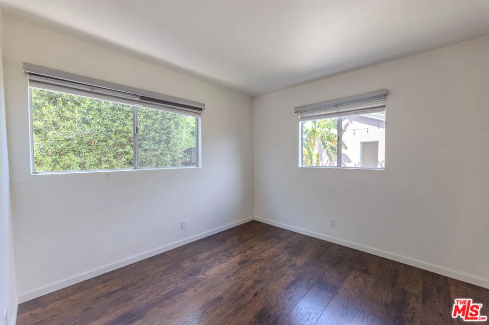 837 Sunset Avenue Venice, CA 90291