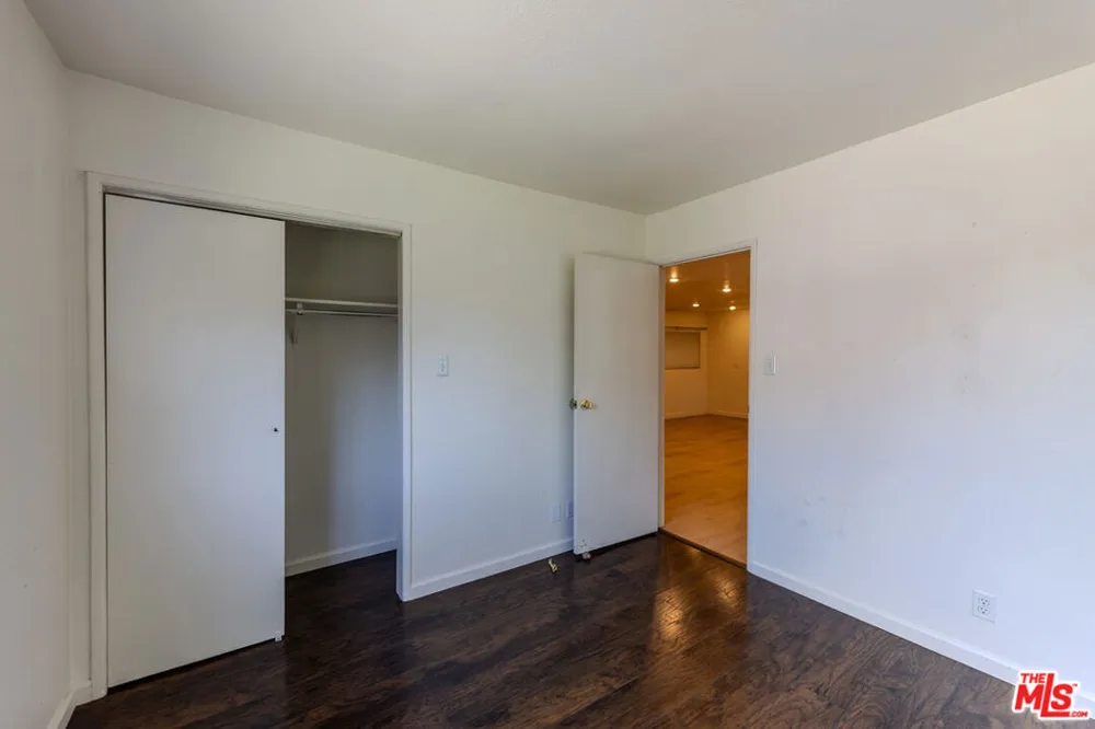 837 Sunset Avenue Venice, CA 90291
