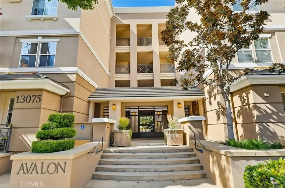 13075 Pacific Promenade #109 Playa Vista, CA 90094