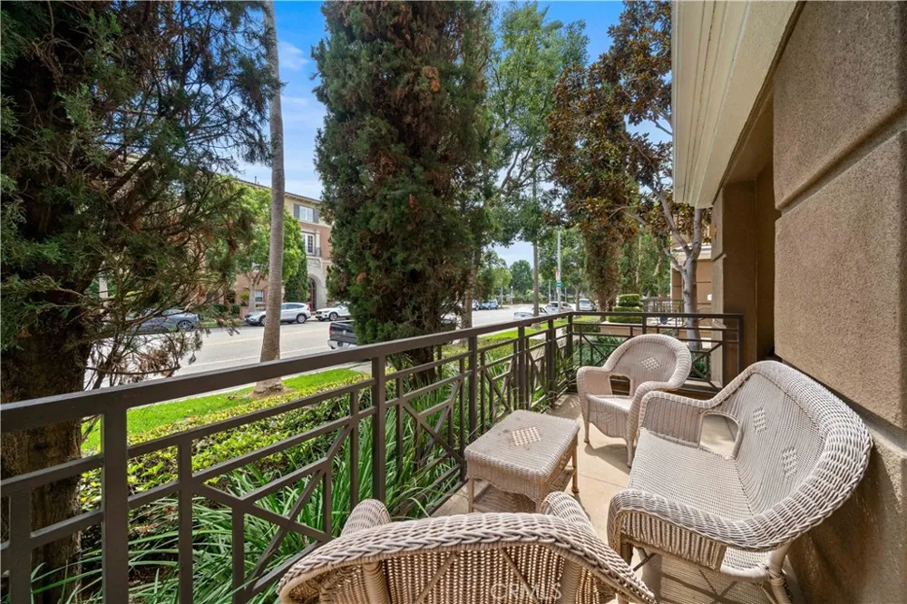 13075 Pacific Promenade #109 Playa Vista, CA 90094