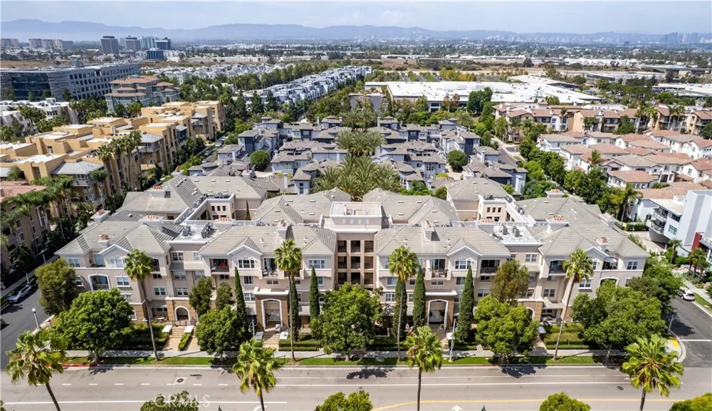 13075 Pacific Promenade #109 Playa Vista, CA 90094