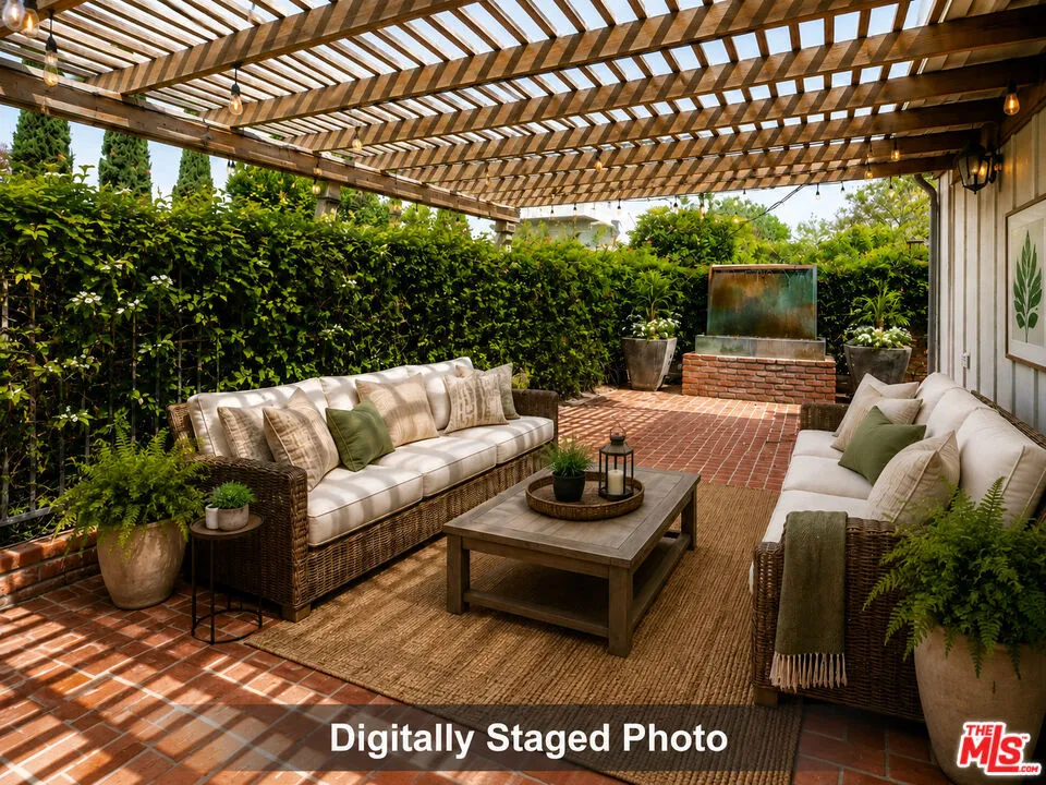 4645 Petit Avenue Encino, CA 91436