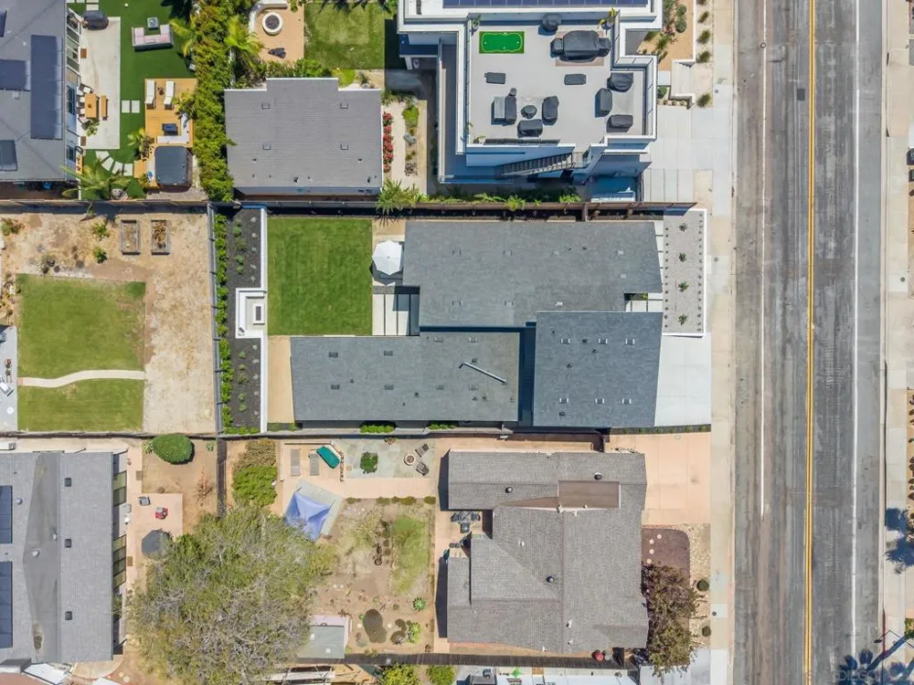2861 Burgener San Diego, CA 92110