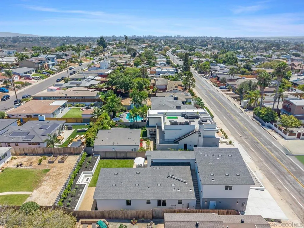2861 Burgener San Diego, CA 92110