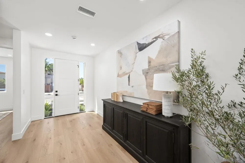 2861 Burgener San Diego, CA 92110