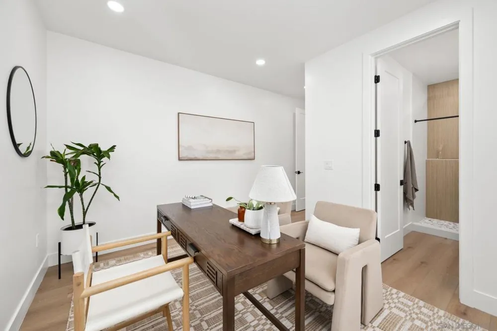 2861 Burgener San Diego, CA 92110