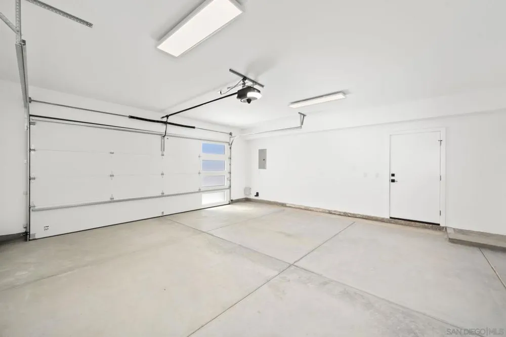 2861 Burgener San Diego, CA 92110