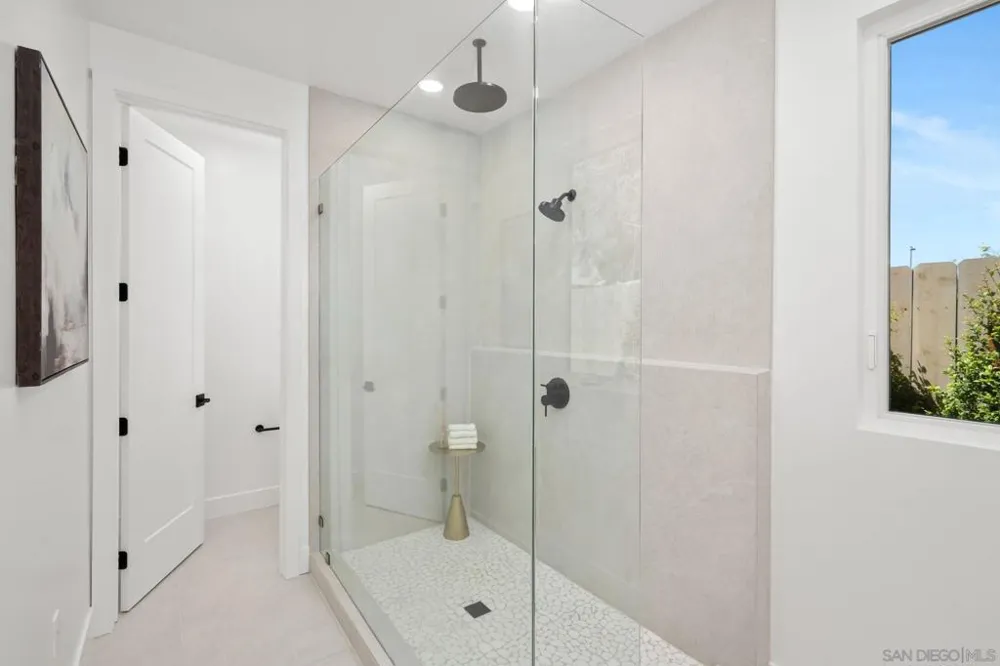 2861 Burgener San Diego, CA 92110