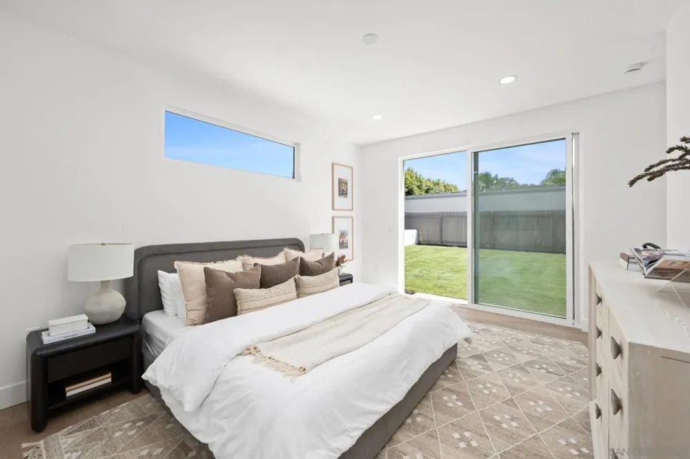 2861 Burgener San Diego, CA 92110