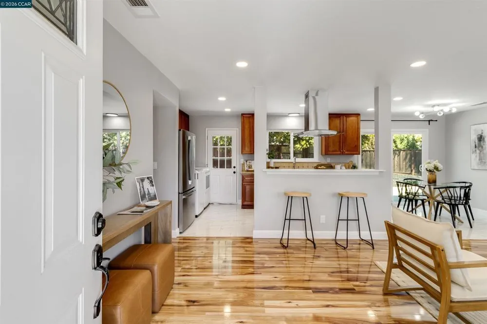 1593 Mendocino Dr Concord, CA 94521