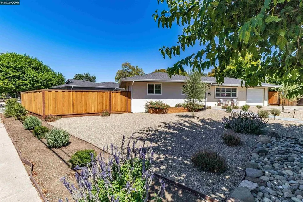 1593 Mendocino Dr Concord, CA 94521