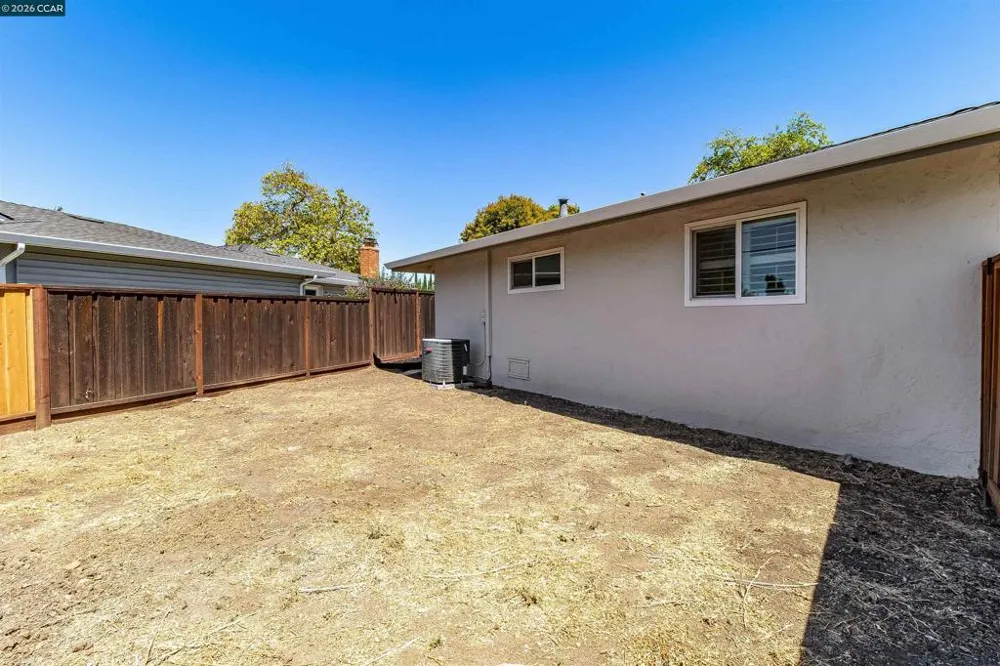 1593 Mendocino Dr Concord, CA 94521