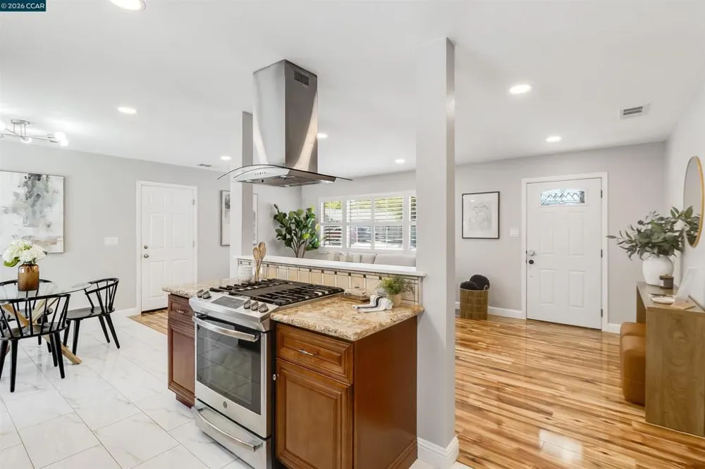 1593 Mendocino Dr Concord, CA 94521