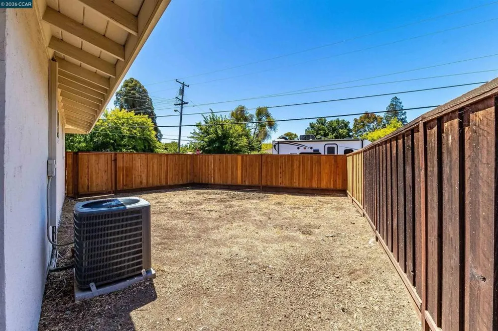 1593 Mendocino Dr Concord, CA 94521
