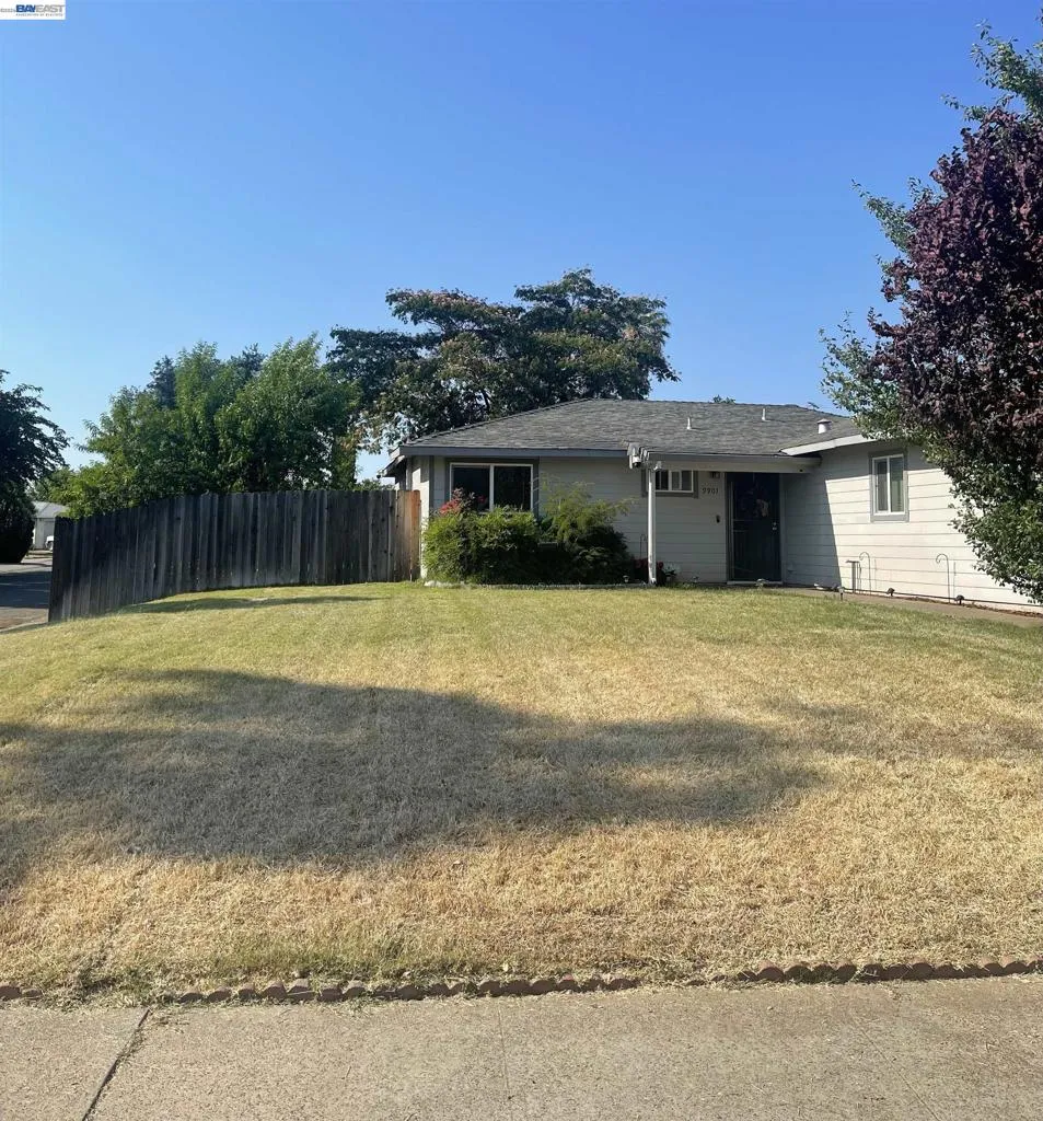 9901 Burline Street Sacramento, CA 95827