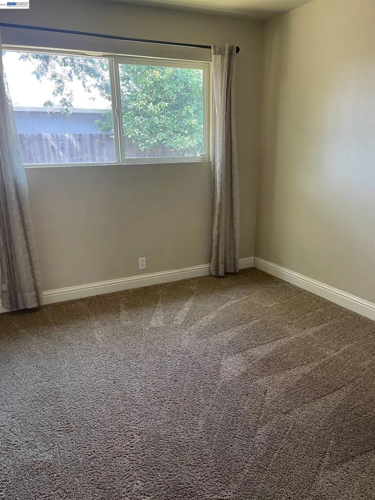9901 Burline Street Sacramento, CA 95827