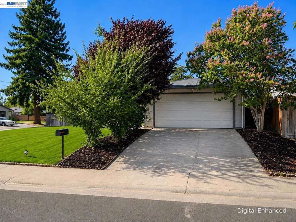 9901 Burline Street Sacramento, CA 95827
