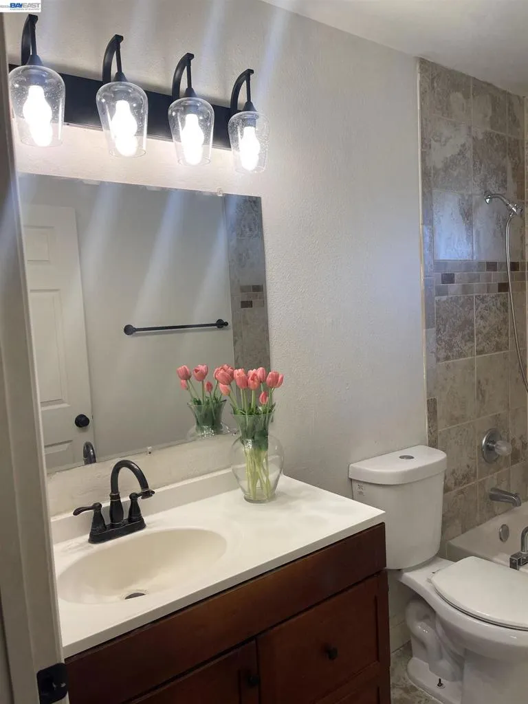 9901 Burline Street Sacramento, CA 95827