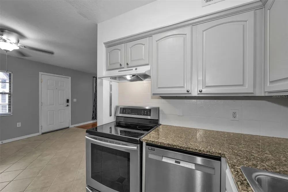 6100 GULFPORT BOULEVARD S #405 Gulfport, FL 33707