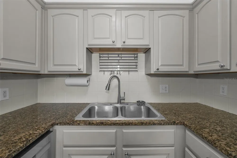 6100 GULFPORT BOULEVARD S #405 Gulfport, FL 33707