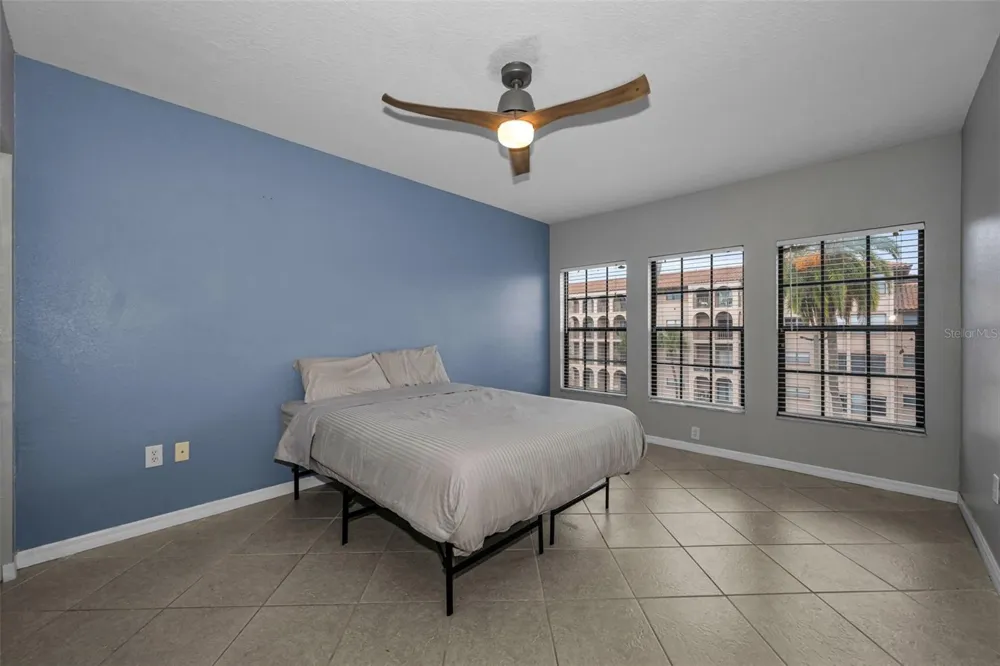 6100 GULFPORT BOULEVARD S #405 Gulfport, FL 33707
