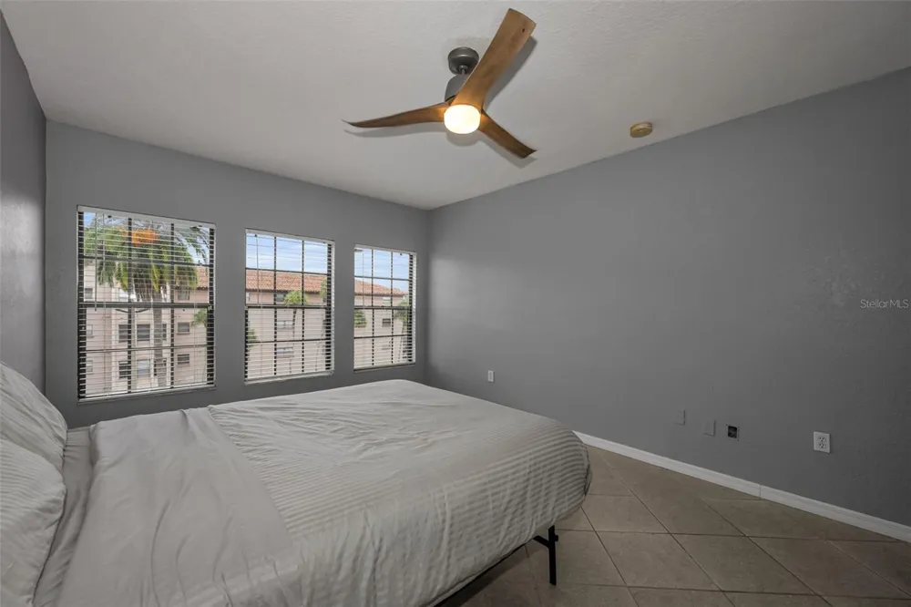 6100 GULFPORT BOULEVARD S #405 Gulfport, FL 33707