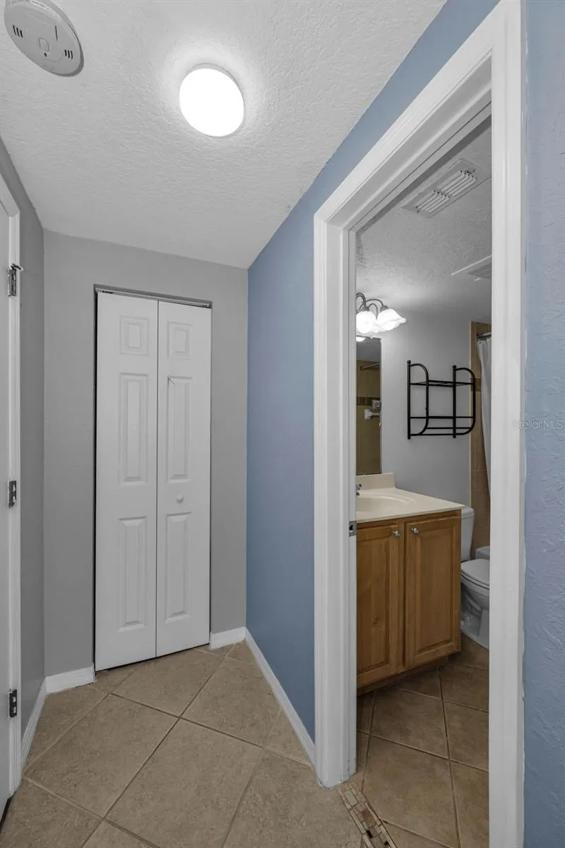 6100 GULFPORT BOULEVARD S #405 Gulfport, FL 33707